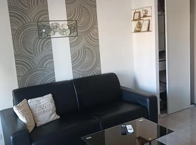 Mia & Hunik 2 * Sète